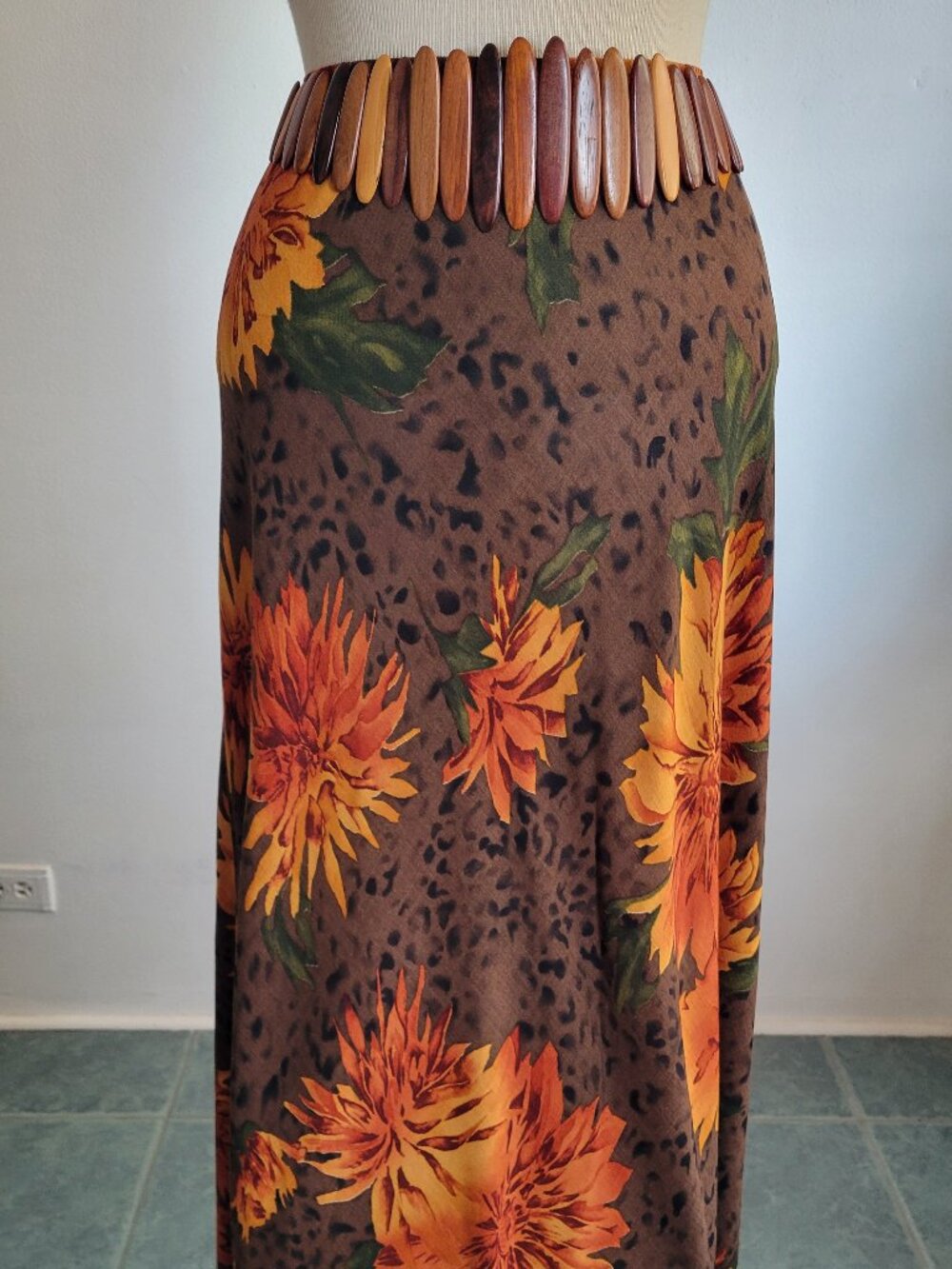 NWOT Vintage Women's Rayon Floral Maxi Skirt – Made in USA – Size 16